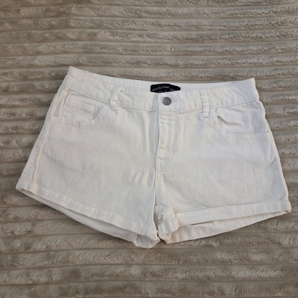 Ambiance Apparel Pants - Ambiance Apparel White Denim Shorts Women's Size M Cuffed 5-Pocket Jean Shorts